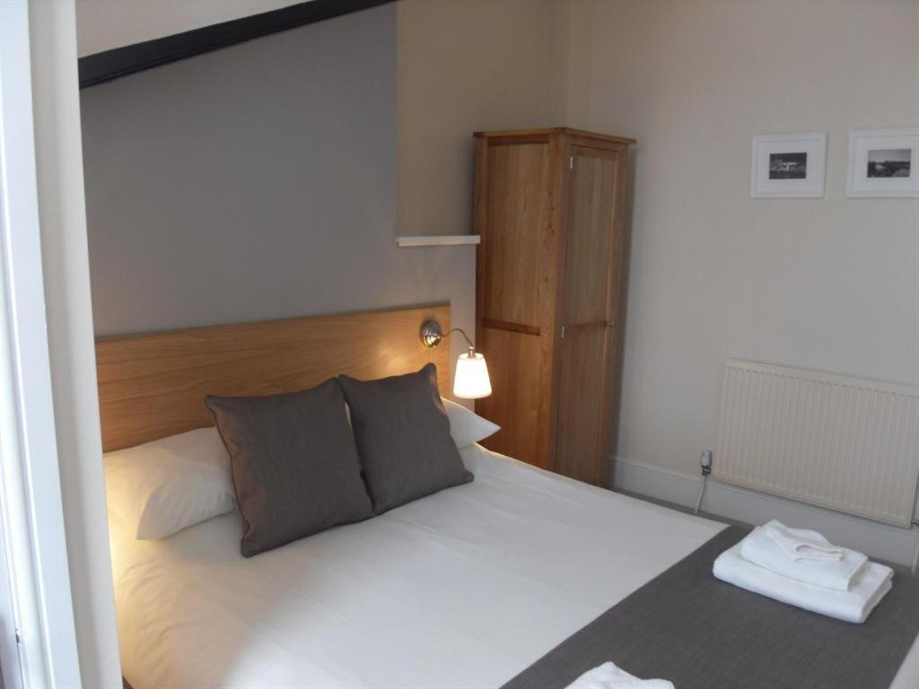 Powys Lodge Скарборо Экстерьер фото